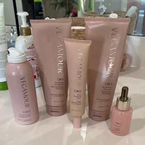 VEGAMOUR GRO Revitalizing Shampoo Set - Pink